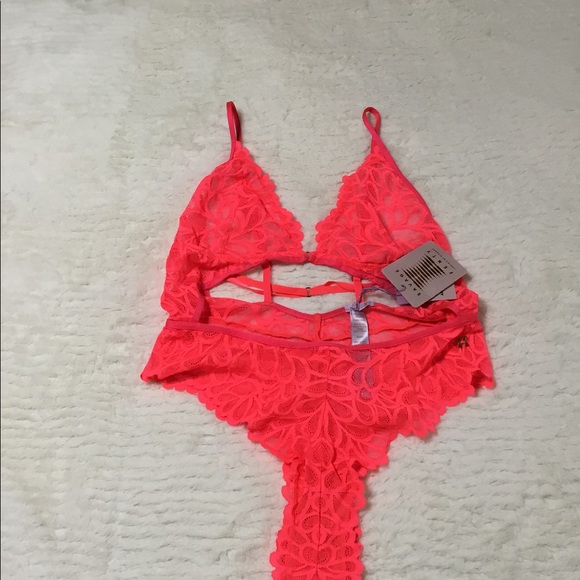 Savage X Fenty Savage Not Sorry Lace Bodysuit size medium - Picture 5 of 9